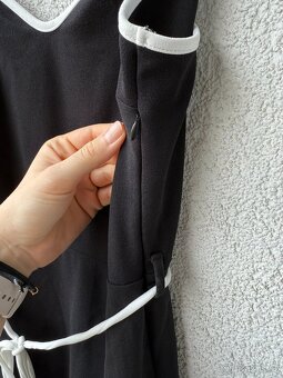 Černé šaty Mohito - 3