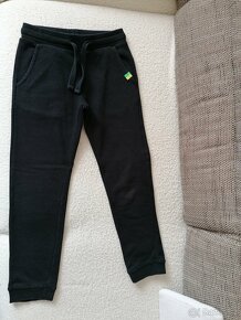 Tepláky vel.122,128 - 3