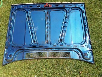 VW GOLF 1 - přední kapota - 3