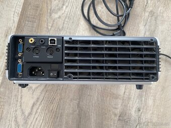 Dataprojektor Benq - 3