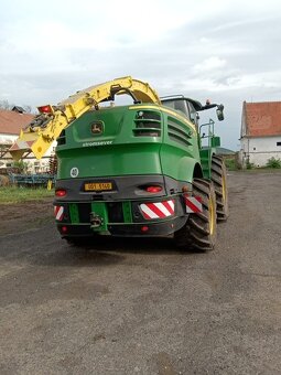Sklízecí řezačka John Deere 8300i - 3