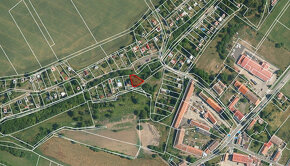 Rekreační zahrádka v zahrádkářské kolonii u Kolína 391m2 - 3