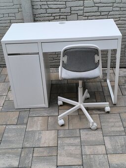 Prodám psací stůl IKEA + Dvě dětské židle - 3