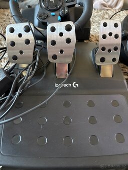 Volant, pedály a řadící páka k PS5 - 3