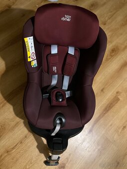Autosedačka Britax Römer Dualfix M i-size burgundi 2022 - 3