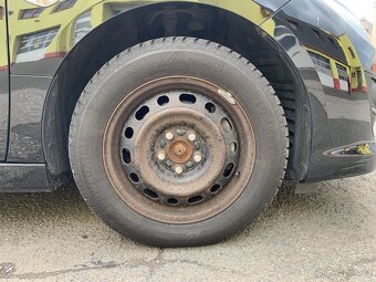 Mazda R16 205/60 96H, 5x114,3 plechové disky s pneu - 3