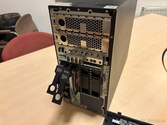 Tower server HPE Proliant ML30 Gen8 (2x LAN, iLO, 4x HDD) - 3