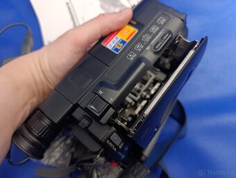 Videokamera Sony CCD-TR425 - 3