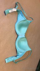 Podprsenka s modrými kolečky - 3