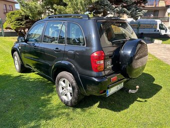 Toyota RAV 4 2.0i - 3
