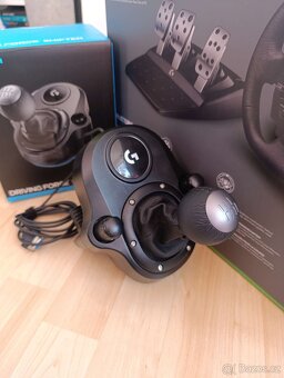 Logitech G923 herní volant + řadící páka - 3
