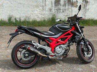 Suzuki Gladius SFV650 - 3