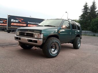 Nissan Terrano - 3