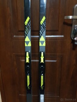 Prodám nové juniorské běžky FISCHER CROWN 147cm dlouhé. - 3