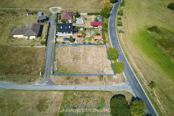 Stavební pozemek 1168 m2 u Příbrami krásný výhled, sítě na h - 3