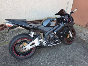 Honda CBR 600RR - 3