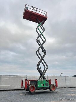 TERÉNNÍ NŮŽKOVÁ PLOŠINA SKYJACK SJ 6832 RT - 3