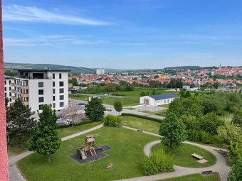 PRODEJ BYTU 3+1 UHERSKÝ BROD, SÍDLIŠTĚ OLŠAVA - 3