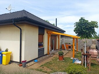 Dřevěné pergoly, garážové stání, zahradní domky - 3