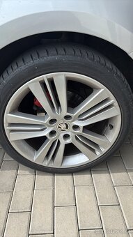 ALU kola originál škoda rs 5x112 r18 - 3