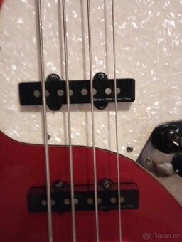 Bass kytara Marcus Miller V7 - 3
