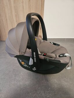 Maxi Cosi základna Family Fix pro autosedačky - 3