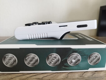 Handheld konzole R40S PRO (verze ArkOS 2.0) 30000 her -bílá - 3