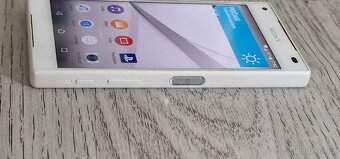 Mobilní telefon Sony Xperia Z5 Compact - 3