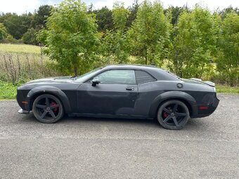 Prodám projekt na dodělání Dodge Challenger 3.5 V6 - 3
