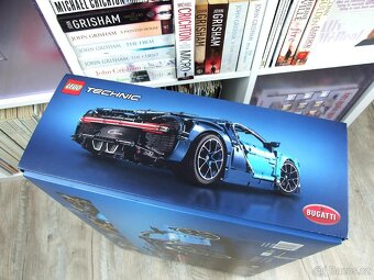 LEGO Technic 42083 - Bugatti Chiron - 3