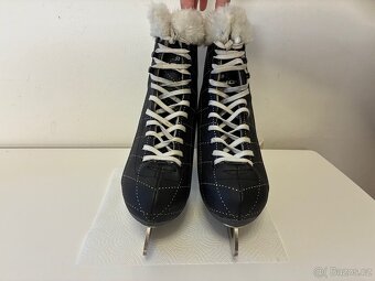 Dámské zimní brusle - 3