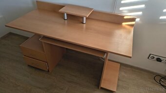 Psací stůl 132x57x72 (šxhxv) - 3