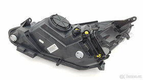 Světlomet nový, pravý – Opel Corsa D - 3