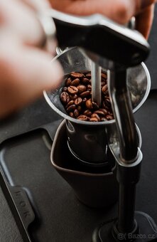 Mlýnek na kávu rok - 3