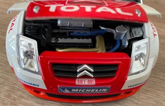 Kovové závodní auto 20cm - 3