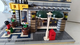 LEPIN 15005 Grand Emporium, kompatibilní s LEGO (klon 10211) - 3