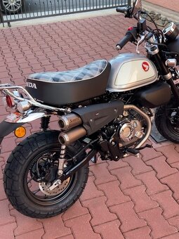 Honda Monkey AKRAPOVIČ - 3