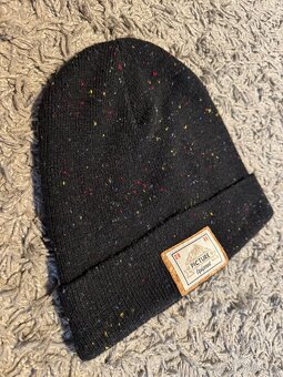 Znackova zimni cepice Picture - 3