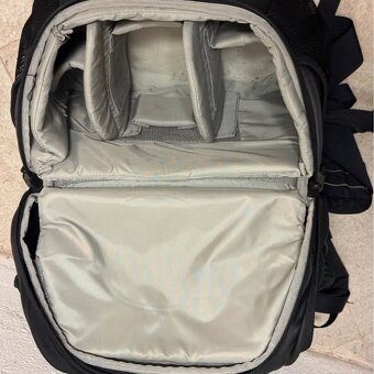 Super fotobatoh Lowepro - 3