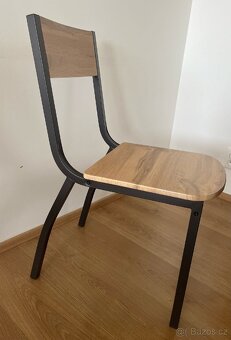 Jídelní dřevěný set: stůl 70x75x70cm+ 2 židle 40x85x54cm - 3