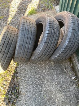195/65 R15 - 3