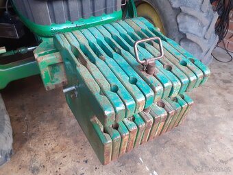 Prodám závaží John Deere - 3