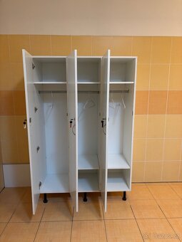 Šatňová skrine - 3