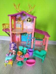 Jelení dům Enchatnimals včetně panenky a zvířátka - 3