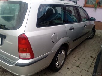 Prodám Ford Focus 1,4 Benzin - 3