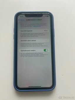 iPhone 11 Black 64 GB - 3