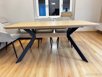 Úplně nový nepoužitý rozkládací stůl - 3