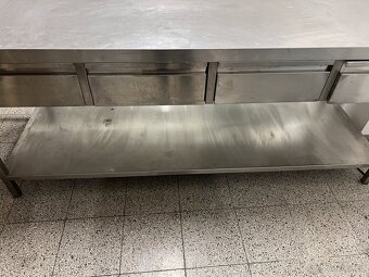 nerezový stůl - 3