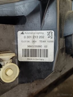 Přední světla Peugeot 407 - 3