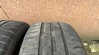 Pneu Michelin 205/55 R 16 - 3